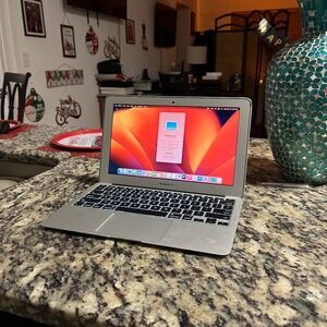MacBook Air 2019 Excellent Condition